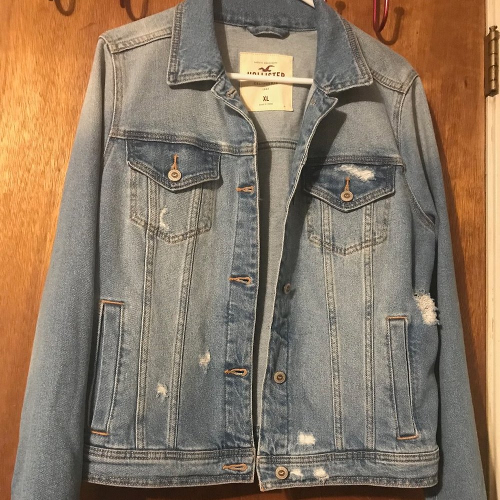 Hollister Ripped Denim Trucker Jacket Women's XL